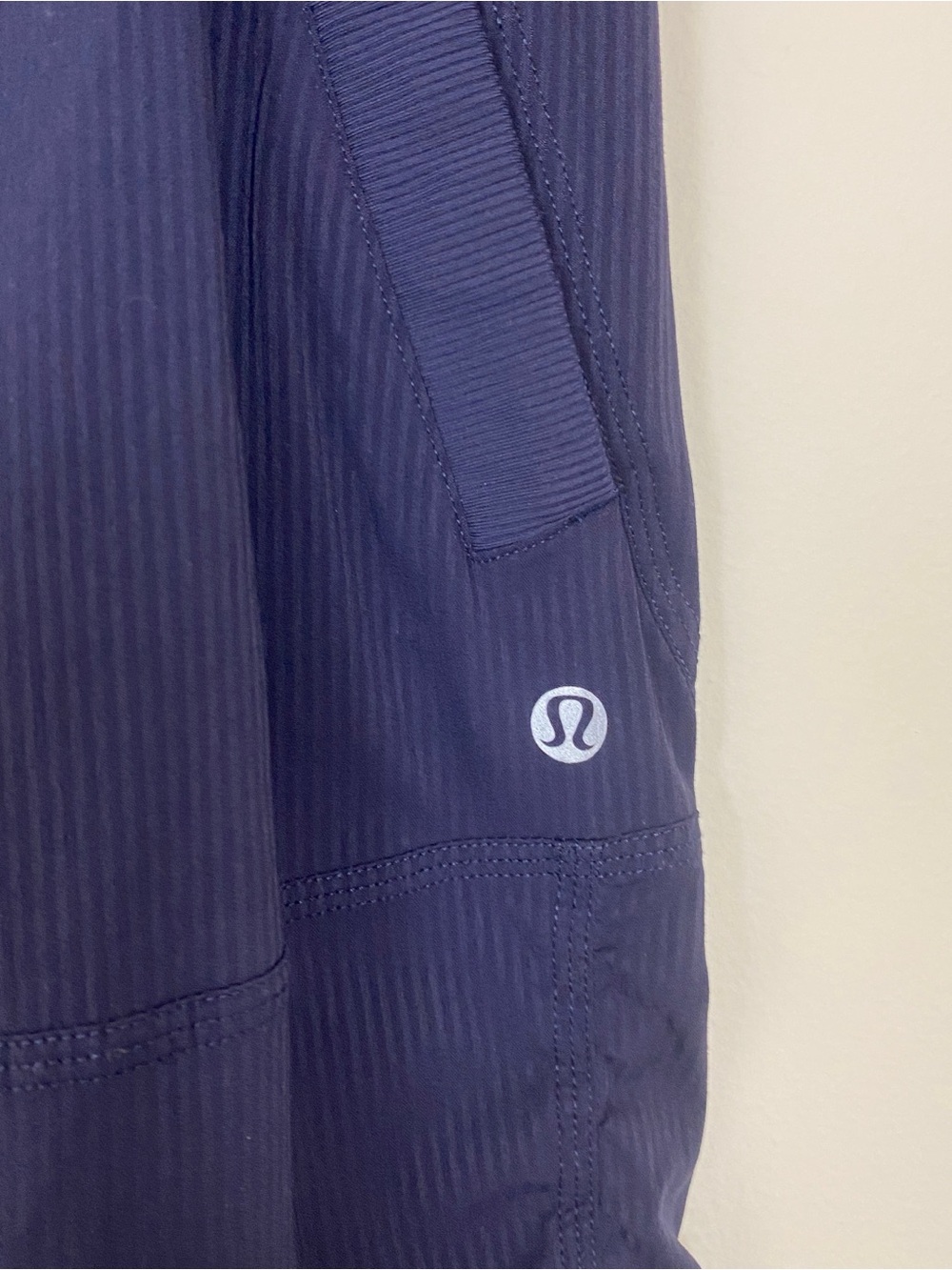 Lululemon Dance Studio Crop Navy Blue size 8 - Picture 5 of 8